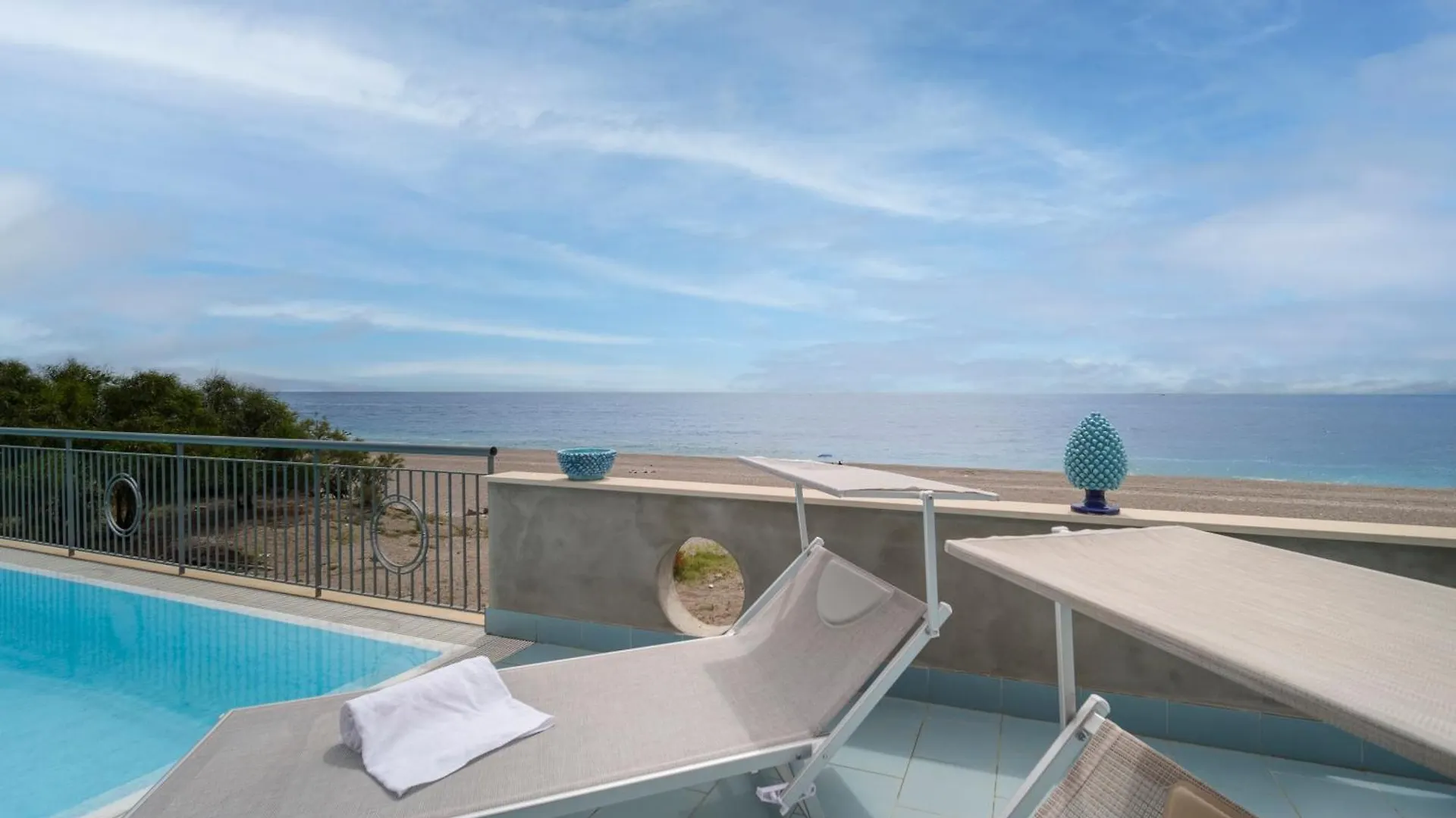 Aurora View Resort Mascali