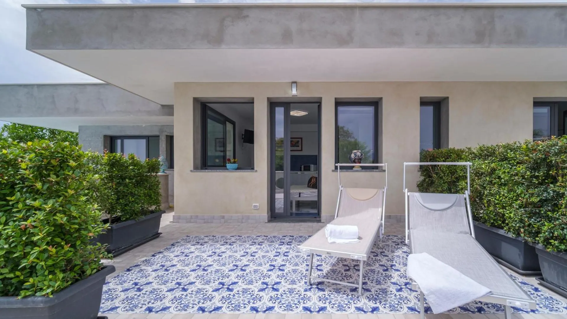 Aurora View Resort Mascali 0*,