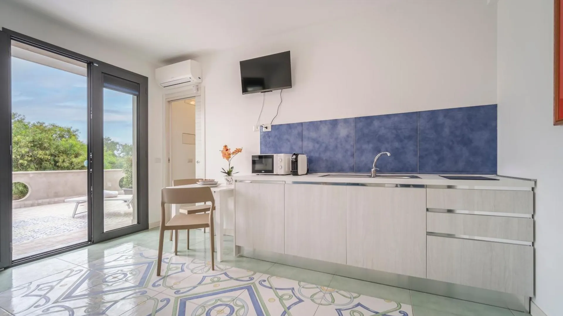 Aurora View Resort Mascali 0*,